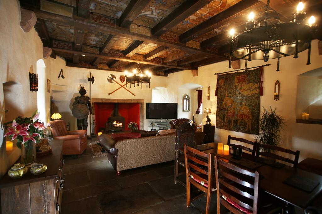גורוק Castle Levan מראה חיצוני תמונה