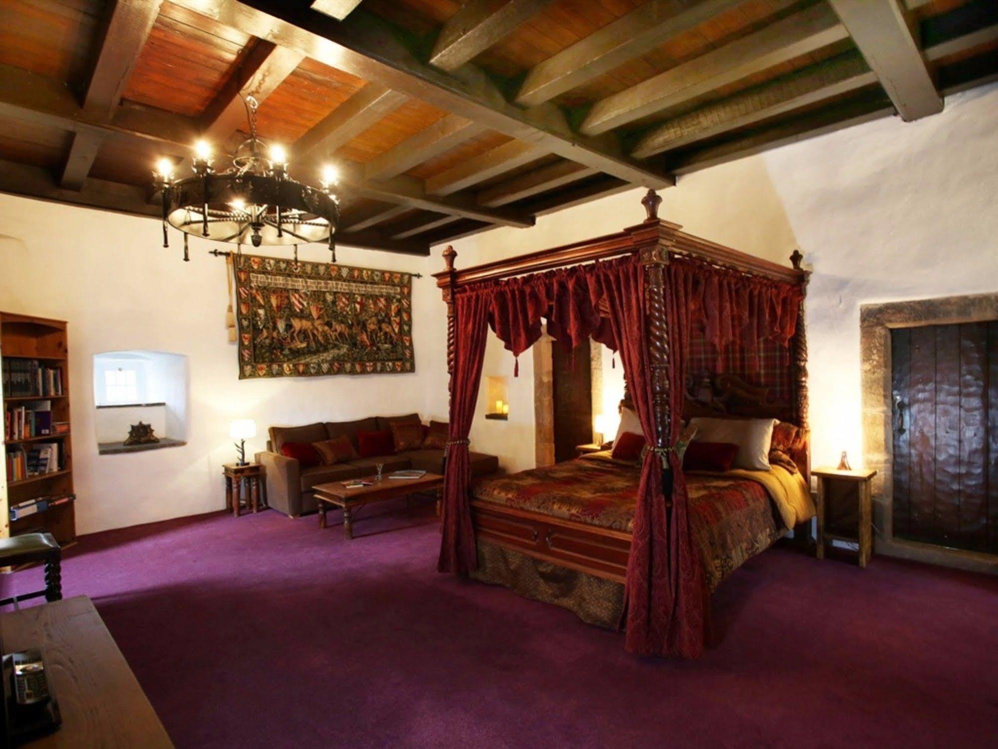 גורוק Castle Levan מראה חיצוני תמונה