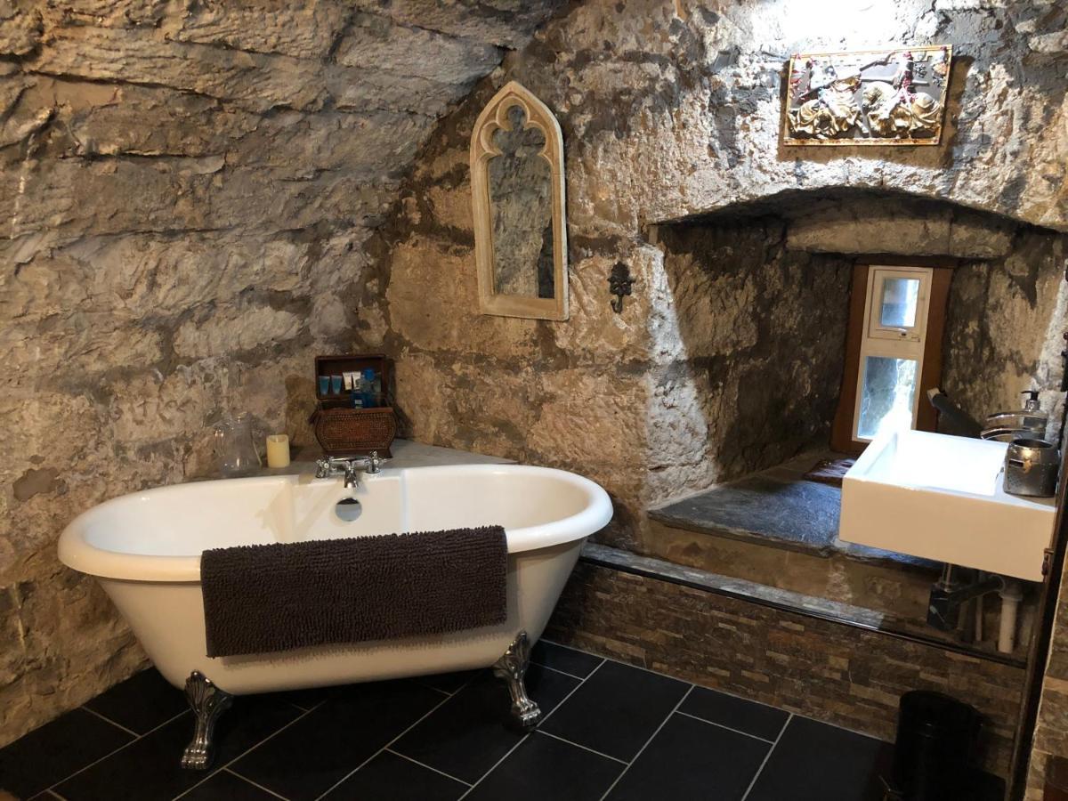 גורוק Castle Levan מראה חיצוני תמונה